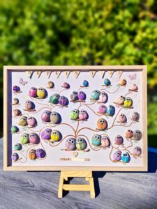 cadre galets peints arbre généalogique création intergénérationelle les galets de Marion Marseille